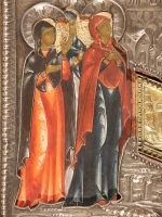 Икона в окладе с врезным Крестом «Распятие Христово с предстоящими»